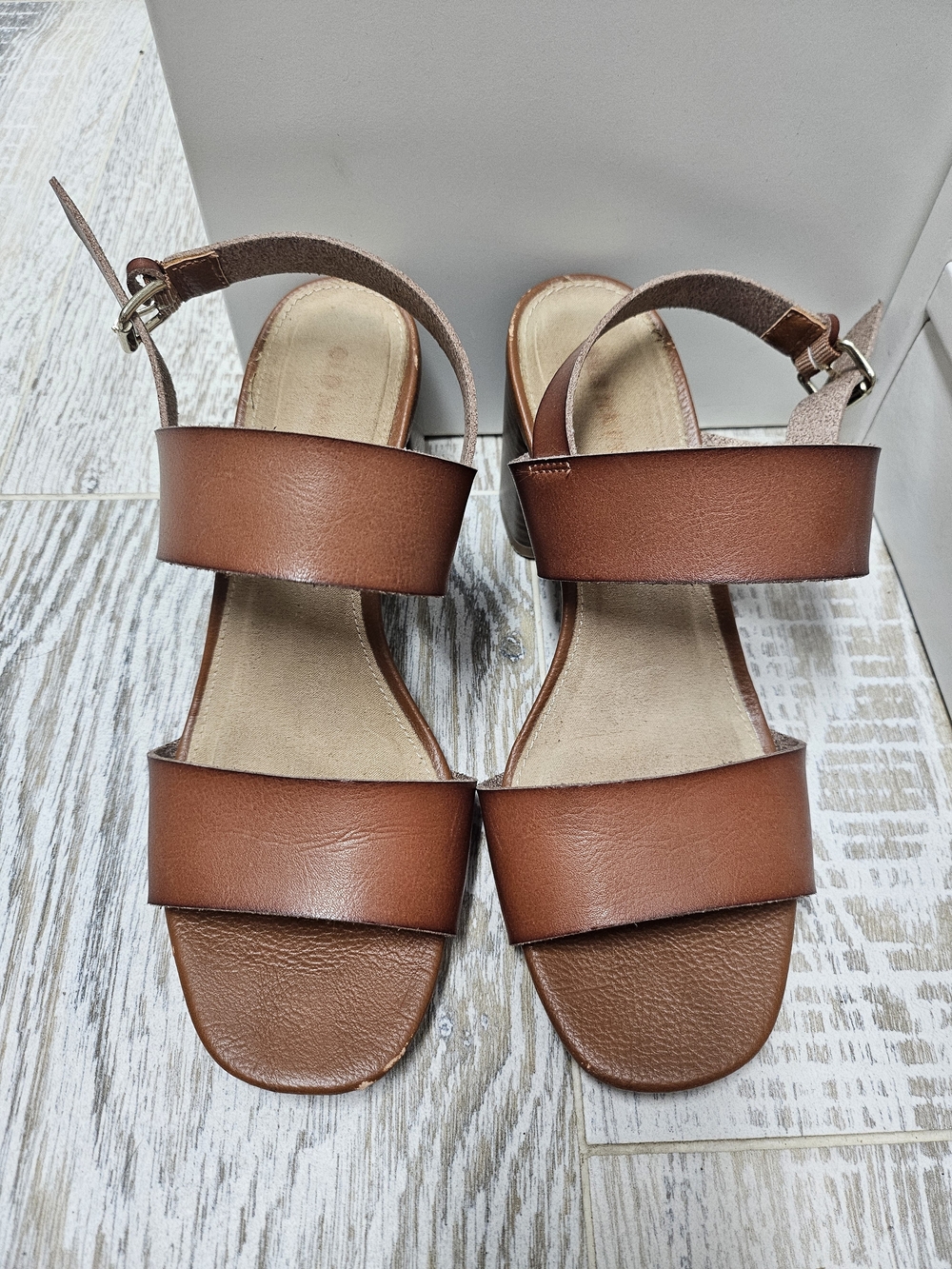 Women’s Brown Strappy Slingback Sandals Size 7